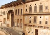 Hotel boutique, compuesto por dos havelis – casas tradicionales de esta parte de India dos casas con historia albergan hotel boutique