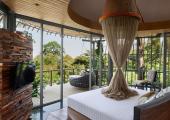 dormitorio situado segunda planta resort puket