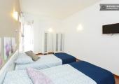 Dormitorio con un diseño elegante y simple habitacion diseno moderno elegane
