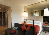 Hotel E.c.ho dispone de varios tipos de apartamentos y suites dormitorio hotel urbano milan