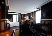 Alojamiento recomendable en un hotel con encanto en pleno centro de Barcelona suite confortable deco elegante
