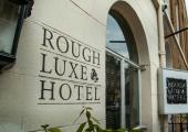 rough luxe hotel personalidad