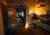 Hotel extraño en Suecia en fábrica de papel abandonada lugar elegido dormir como vagabundo