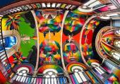 La atmosfera increíble en Templo Skate creada por un artista joven artista joven pinto templo