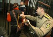 visitantes hotel letonia trato prisioneros