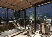 La sala de fitness está equipada con el último de la tecnología