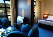 Suite amplia, con diseño personalizado, ofrece confort y lujo confort lujo hoteles bilbao