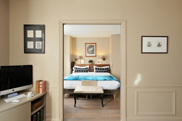 Dormitorio decorado con estilo donde los detalles cuentan suite amplia elegante hotel boutique