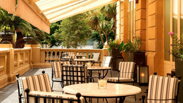 Suite con gran terraza que ofrece vistas al rio Urumea y a la ciudad terraza privada vistas rio