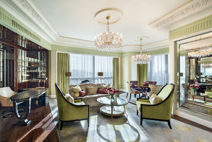 Suite diseñada en lujo con ambiente clásico amplia suite deco chic