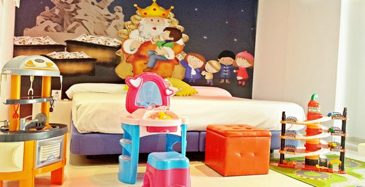 Un viaje con niños termina con una cita con los Reyes Magos reyes magos esperan ninos