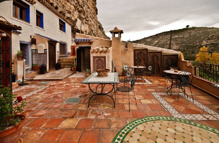 Relax absoluto en la terraza árabe de estas casas en alquiler amplia terraza arabe casa alquiler