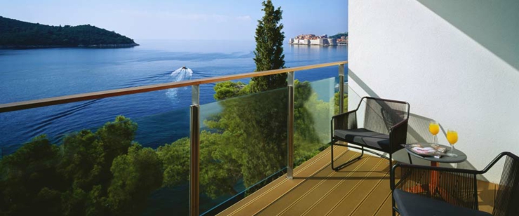 Terraza de habitación en uno de los hoteles de lujo vistas maravillosas terraza privada