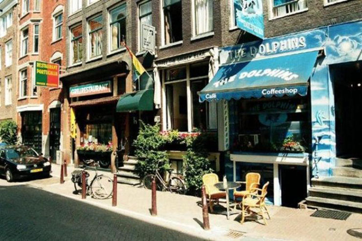 The Golden Bear – un hotel gay con historia en Ámsterdam hotel confortable dedicado gays