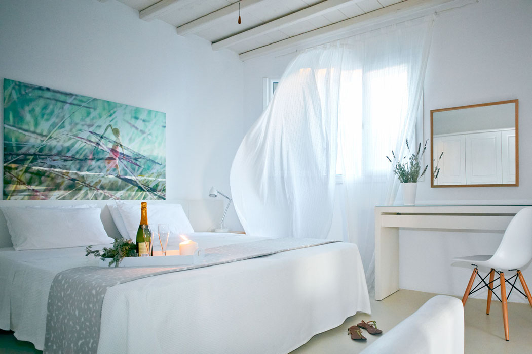 Alojamiento de elegancia y confort en uno de los rincones más bellos de Grecia dormitorio elegancia estilo mediterraneo