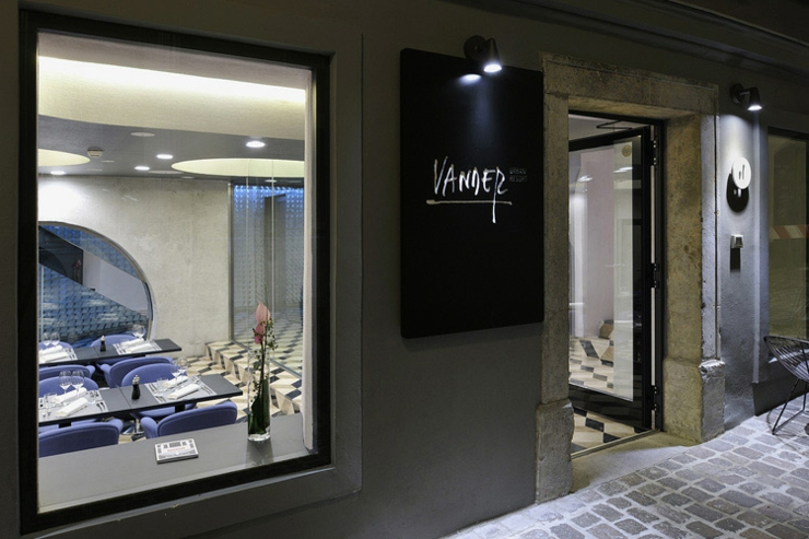 lujoso vander urbani resort