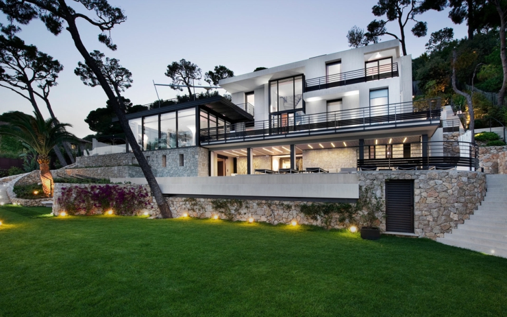 Lujosa villa en alquiler, ubicada entre Niza y Monte Carlo ubicacion exelente region lombardia