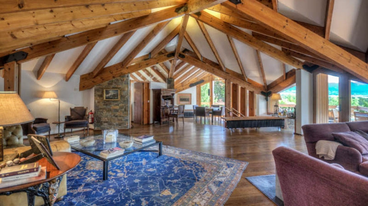 Villa Cerdanya – confort en estilo rustico villa construida piedras madera