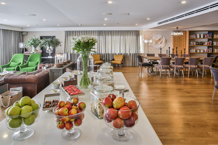 Salón, biblioteca, comedor disponibles 24 horas del dia hotel boutique relax confort jerusalen